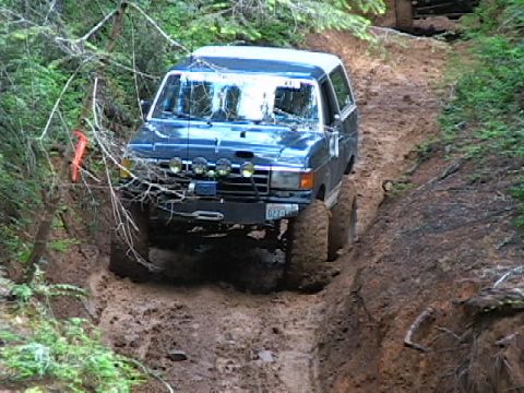 1996 Ford Bronco - Girl Power 4x4 Tammy University Firepower Steep Down Hill Semi-Controlled Slide (steeper than photo depicts) (6/24/2007)