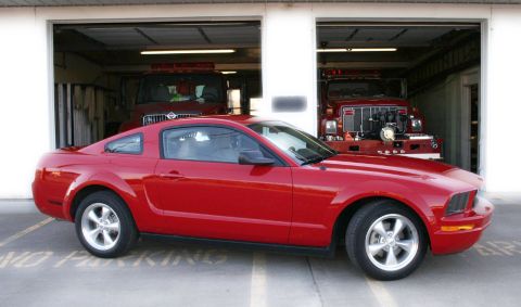 2006 Ford Mustang photo