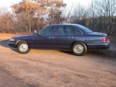 1995 Ford Crown Victoria - I bought a digital camera the day after getting the car. The car seemed like the natural thing to take pictures of while getting to know th…