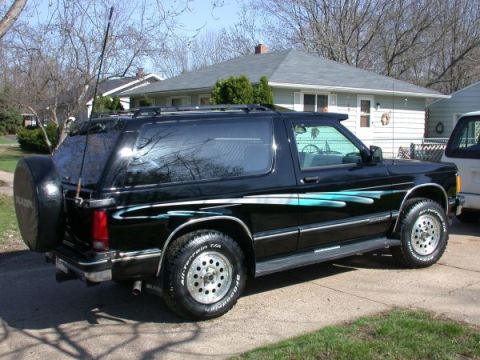 1995 Ford Crown Victoria - Believe it or not I had the left side rear quarter become a victim of hit and run parked just to the left the van, in my driveway!