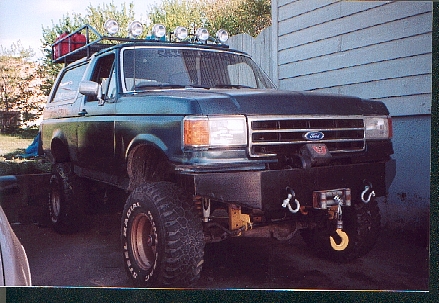 1989 Ford Bronco - This is a look at my home built front bumper