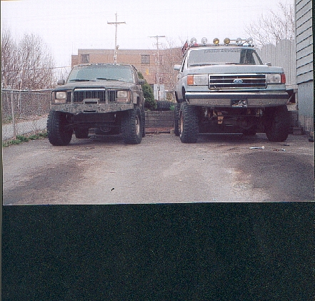 1989 Ford Bronco - this is me and a friends jeep
