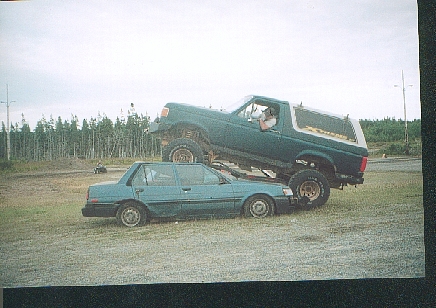 1989 Ford Bronco - I got to drive over these cars at the 4x4 races our club put on http://xtremerun.topcities.com/index.html