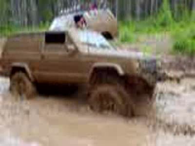 1989 Ford Bronco - and still trying damn mud