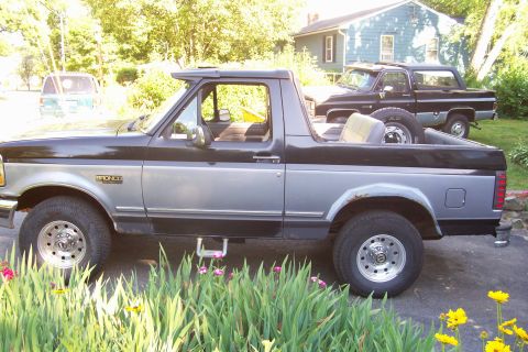 1995 Ford Bronco photo