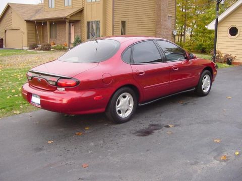 1998 Ford Taurus photo