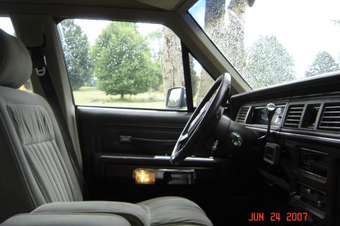 1989 Ford Crown Victoria LTD - The new stuff came from a 1987 Mer. GM