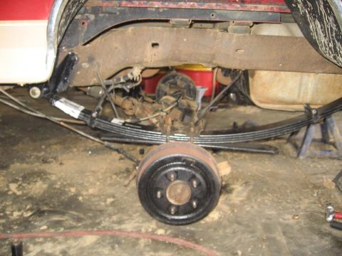 1988 Ford Bronco - first new lifted leaf on, i painted the drum