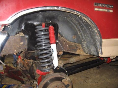 1988 Ford Bronco - dont worry i have all of my shocks on it, i didnt have 4 at the time..but that sway bar mount has to go!