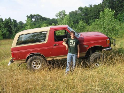 1988 Ford Bronco - same rock. passenger side