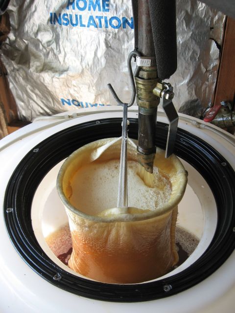 1980 Ford Bronco - Then I hang the dual-layer sock filter and got to town. 25/10um for an hour, and then 5/1 um filter for 2 hrs or more.