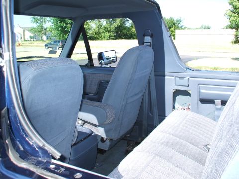 1990 Ford Bronco - Clean Back Seat. Speaker Hole.