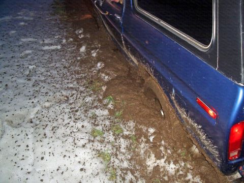1978 Ford Bronco - nope she's stuck.