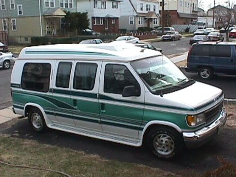 1992 Ford E150 photo