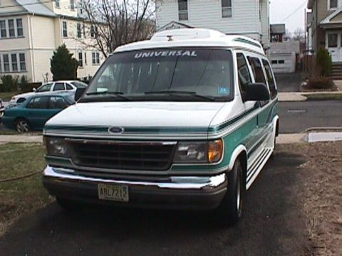 1992 Ford E150 photo