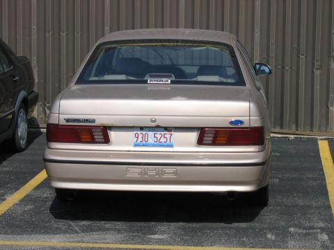 1991 Ford Taurus photo