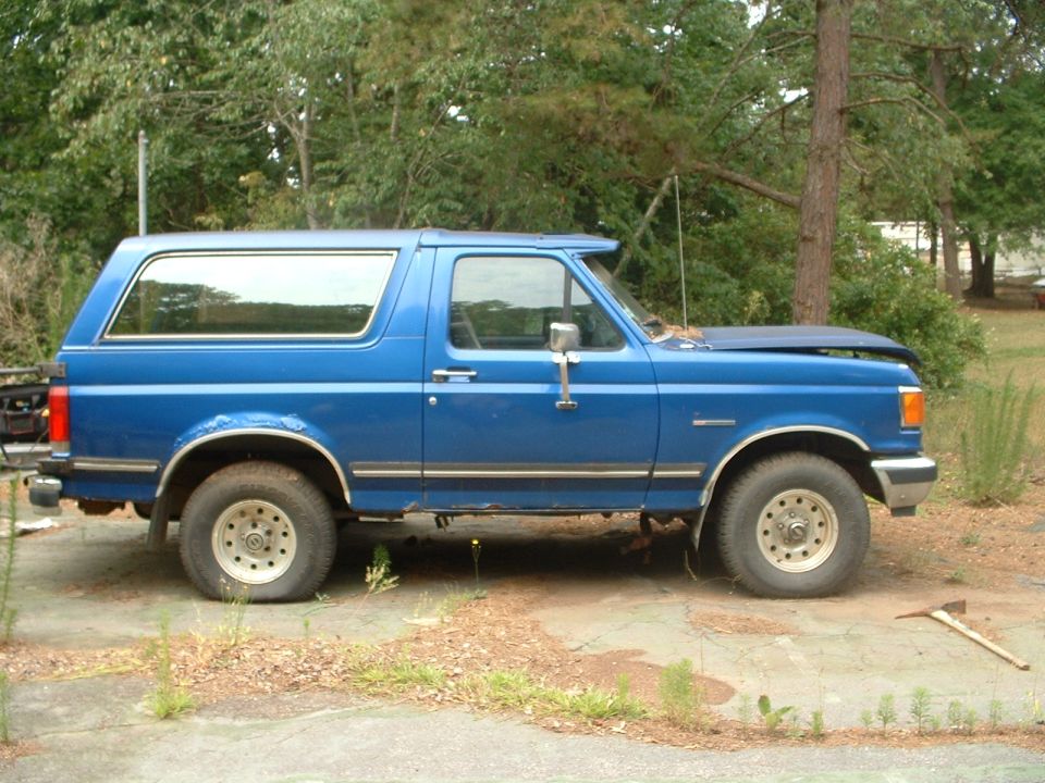 1990 Ford Bronco “Big Blue”