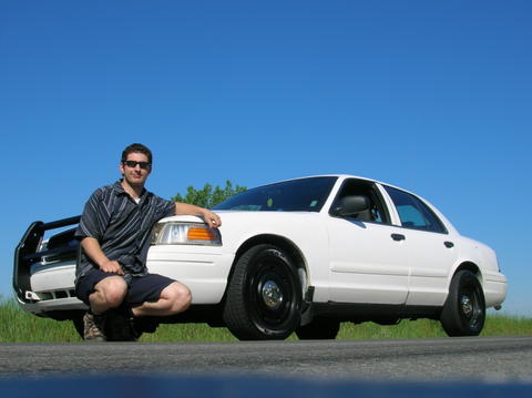 2003 Ford Crown Victoria photo