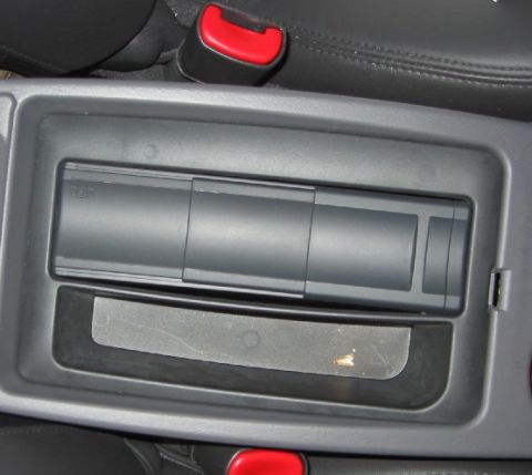 2002 Mercury Sable - center counsole cd changer