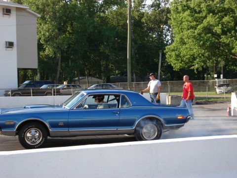 1968 Mercury Cougar - Heating the tires