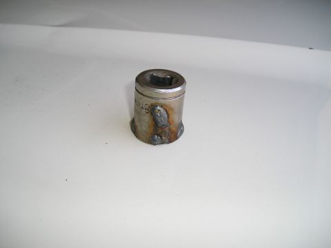 1986 Toyota Hilux - broke a socket and no time to go by another? weld that bitch!