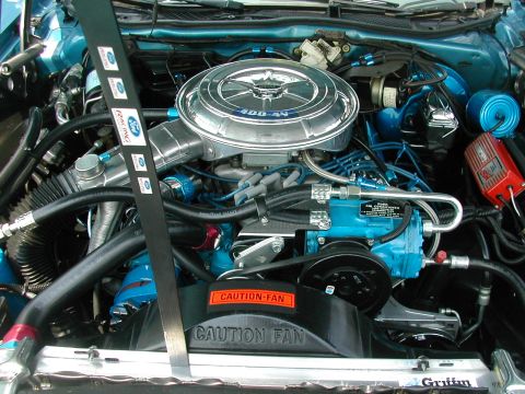 1972 Ford Ranchero - Close-up of a Ford 400 V8 engine, likely from a 1970s vehicle. The air cleaner reads "400 V8".