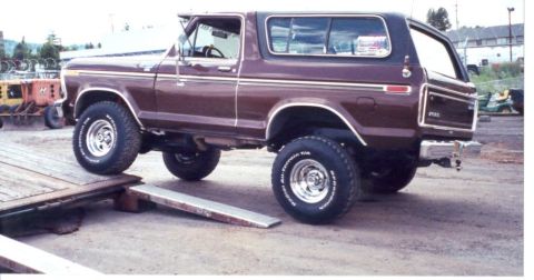 1989 Ford Bronco - Jonny on the Ramp