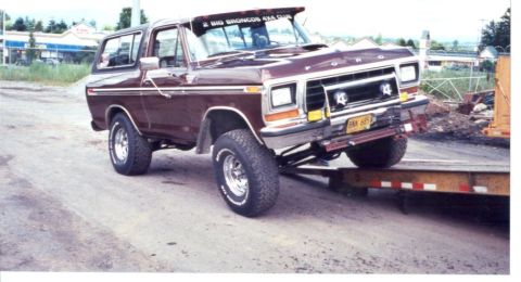 1989 Ford Bronco - More of Jonny on the ramp