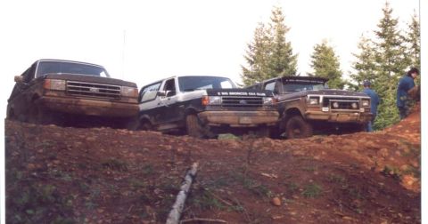 1989 Ford Bronco - The poser shot for Me, Chris and Jon on the powerline trail