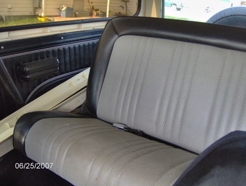 1978 Ford Bronco - Interior view of a vehicle's back seat and door panel, with a date stamp of 06/25/2007.