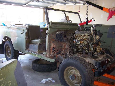 1974 Land Rover Land Rover - Engine out!