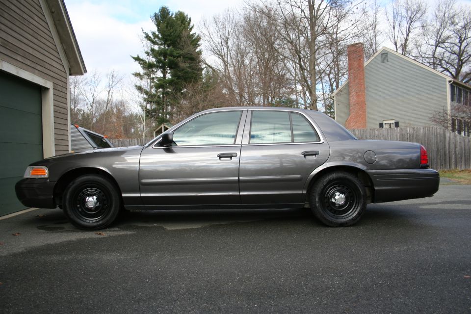 2000 Ford Crown Victoria “P71”