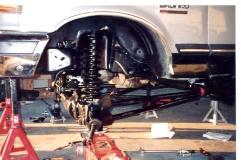 1989 Ford Bronco - Springs are bolted in, starting to look good
