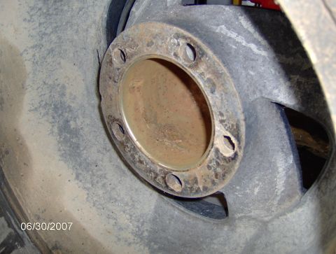 1978 Ford Bronco - Close-up view of a wheel hub and brake rotor, with a visible date stamp of 06/30/2007.