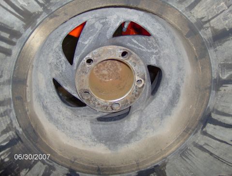 1978 Ford Bronco - This image shows a close-up of a vehicle's wheel and brake rotor, with a date stamp from 2007.