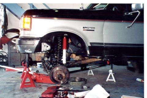 1989 Ford Bronco - Everything together, and ready to roll. (warn hubs coming next payday)