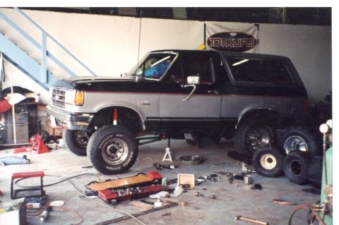 1989 Ford Bronco - Kinda suprised us how tall it was when we set it down again