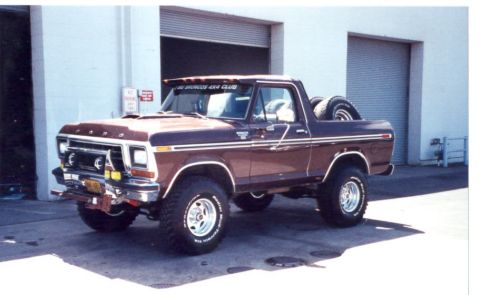 1989 Ford Bronco - Looks good with Weld wheels