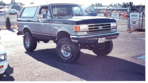 1989 Ford Bronco - Lots more attitude now
