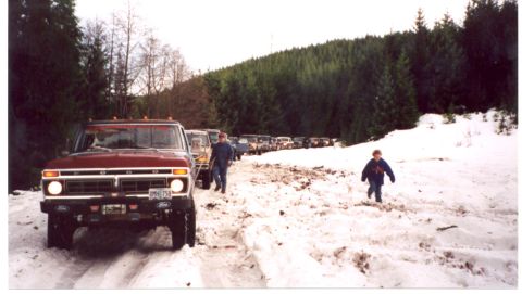 1989 Ford Bronco - F250 lead truck
