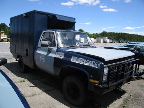 1991 Ford LTD Crown Victoria - This State Police truck has a distinctive cargo box mounted on its chassis.