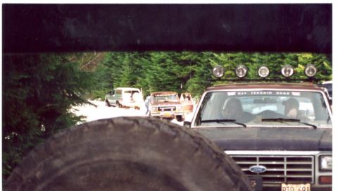 1989 Ford Bronco - Jonny is getting stuck