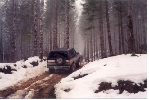 1989 Ford Bronco - Jon got this shot of me