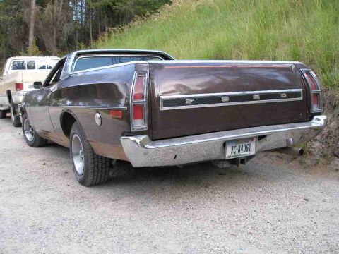 1976 Ford Ranchero - Don't be shy about looking, Becky has a sweet backside and likes it to be looked at!