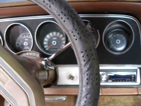 1976 Ford Ranchero - Instrument cluster