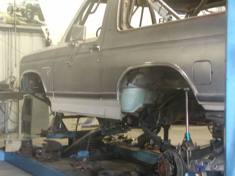 1980 Ford Bronco - Fenders trimmed