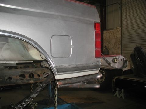 1980 Ford Bronco - Reat corner body trimmer & bumper