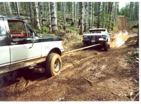 1989 Ford Bronco - Too much wheelspin, had to break out the new winch!!