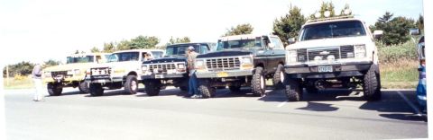 1989 Ford Bronco - More trucks lining up, getting ready