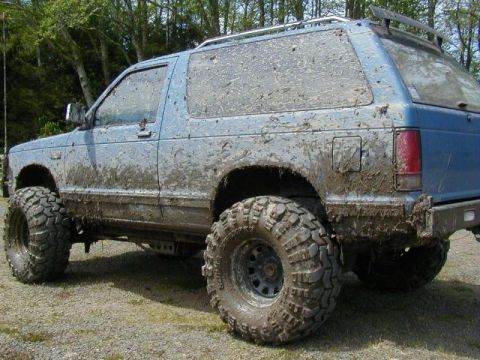 1989 Ford Bronco - This is some smelly mud that Ross and I found